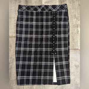 Cute Torrid size 0 lace up pencil shirt black and white plaid pattern